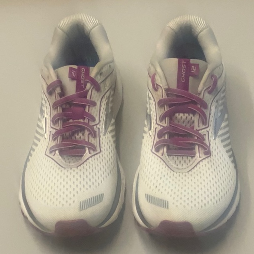 Brooks Ghost 12 - Purple, White and Grey - Size 9.5 - VG Condition